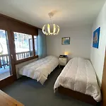 Mandarin B17 Apartment